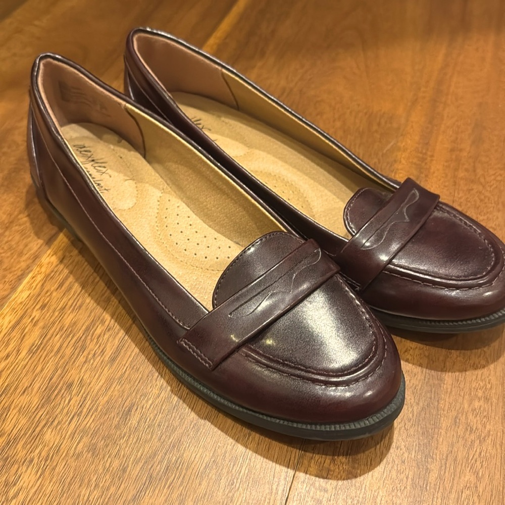 Dexflex Comfort women’s loafers size 7.5 EUC